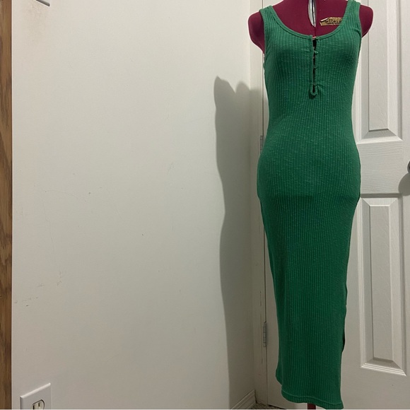 Forever 21 women green sleeveless stretch knit pullover dress. Size M. Used. - Picture 8 of 9
